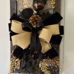 Rustic Black and Gold Window Frame Holiday Decor: Velvet Bow Wall ...