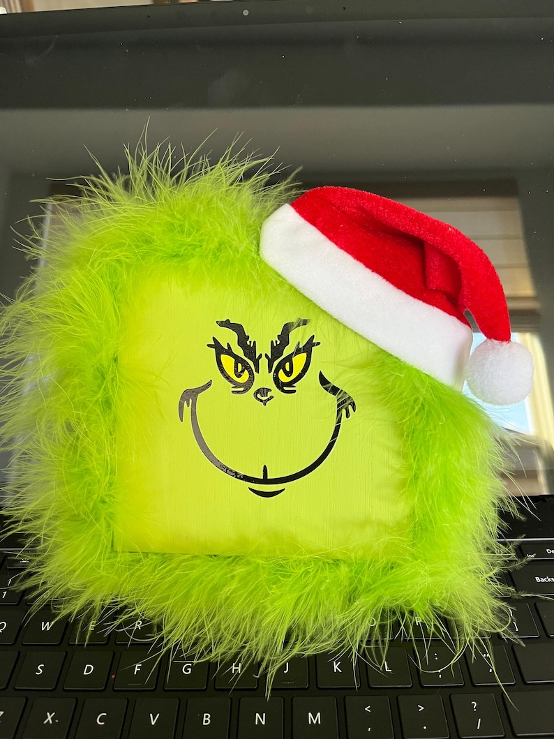 Grinch, Grinch Wall Decor, Grinch Face, Who Town Decor, Wall Decor