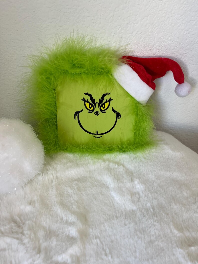 Grinch, Grinch Wall Decor, Grinch Face, Who Town Decor, Wall Decor
