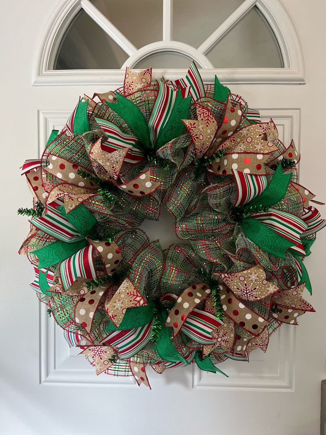Handmade Christmas Mesh Wreath, Green and Red Ribbon, Festive Holiday ...