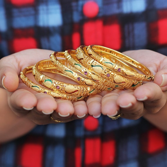 Gold Pangolin Bracelet by Samatha Freeman | Modern Art Jewelry