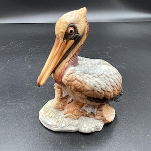 Pelican Figurine / Lefton China Handpainted Porcelain Pelican on a Log / 1983 Signed Geo. Z. Lefton / Gift for Bird Collector / Beach Decor
