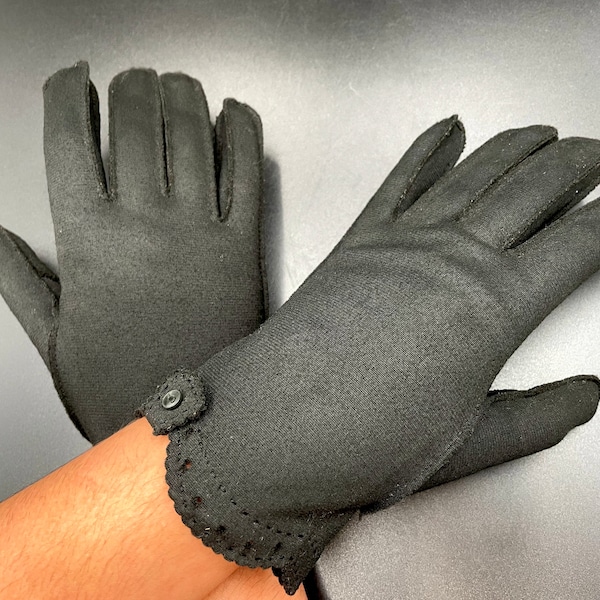 Ladies Black Dress Gloves with Scalloped Hem Detail / Midcentury Women's Wrist-Length Black Gloves / Gift for a Vintage Glove Collector