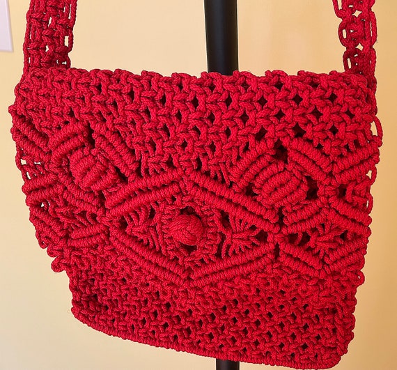 Red Macrame Shoulder Bag / Vintage Handmade Macra… - image 2