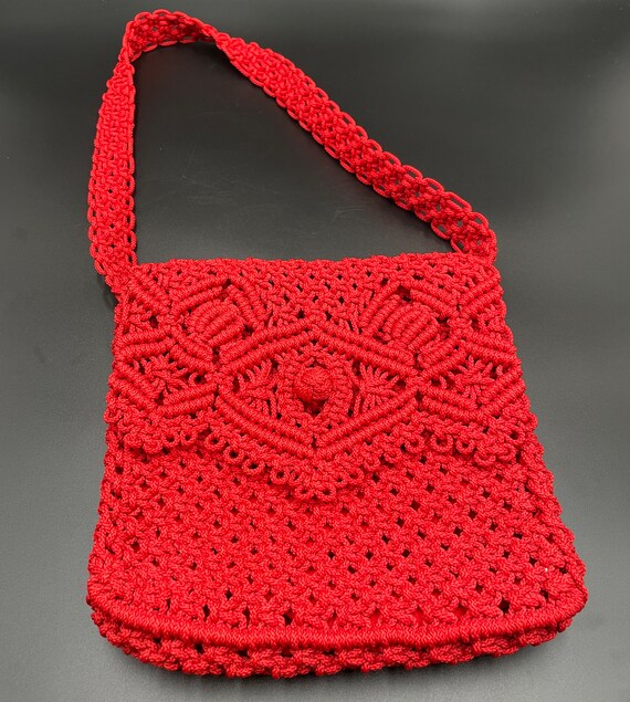 Red Macrame Shoulder Bag / Vintage Handmade Macra… - image 1