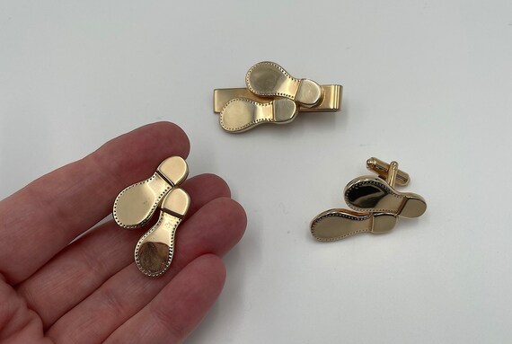 Shoe Soles Tie Clip and Cufflinks Set / Gold-tone… - image 3