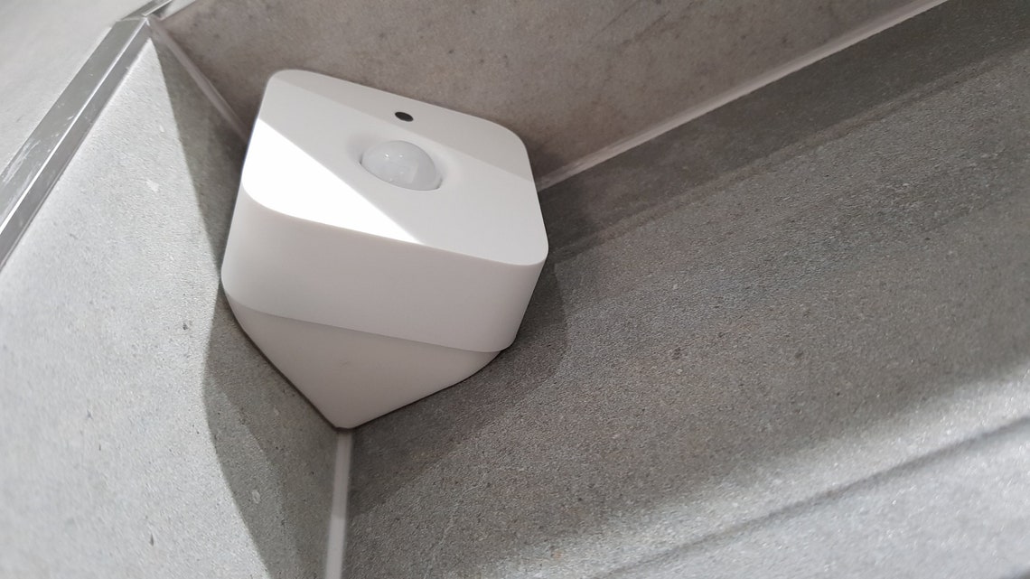hue motion sensor wall mount