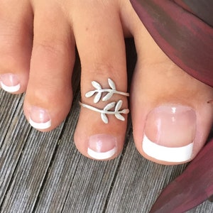 Leaf Wrap Bypass Toe Ring | Adjustable Ring | Sterling Silver Toe Ring for Woman | Floral Leaf Midi Ring | Botanical Vine Olive Branch