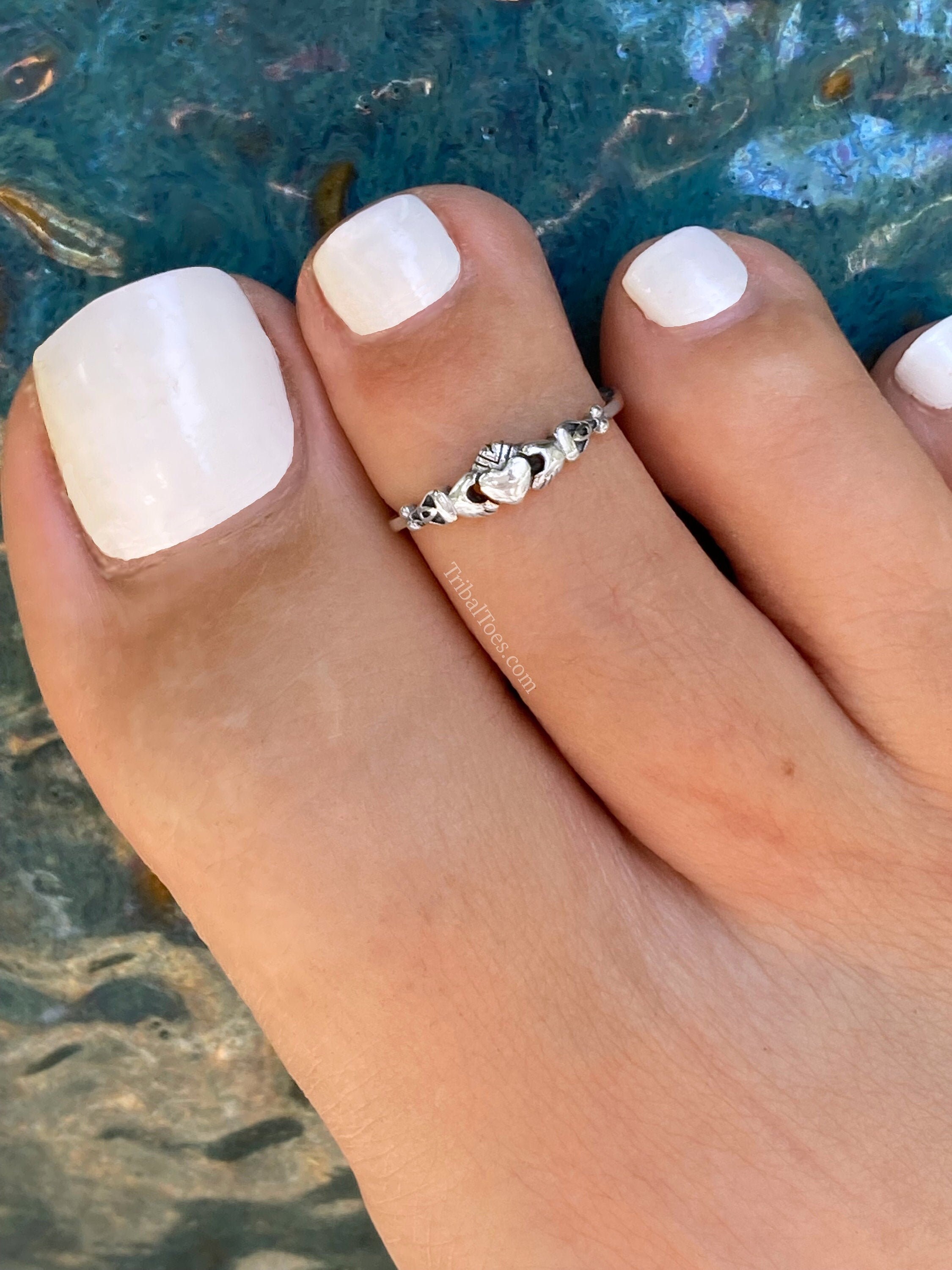 Size 4 Adjustable Sterling Silver Claddagh Toe Midi Ring Size 4 Adjustable Sterling Silver Claddagh Toe Midi Ring