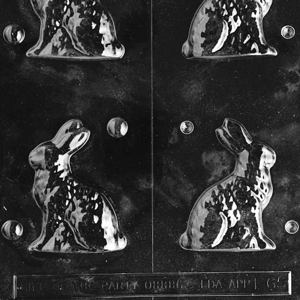 E065 3D Small Sitting Easter Bunnies Bunny Chocolate Candy Mold