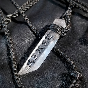 Star Wars-Inspired Kyber Crystal Necklace - Custom Engraved &quot;Peace&quot; Jedi & Sith Pendant