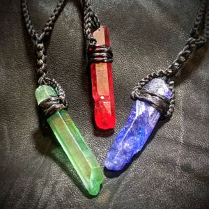 Star Wars-Inspired Kyber Crystal Necklace - Custom Engraved Jedi & Sith Lightsaber Crystal Shard Pendant
