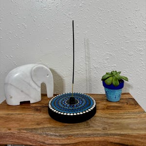 Incense holder, Hand Painted Incense Holder in Pointillism, Ideal for Meditation and Spiritual Decor, Incense holder, wooden