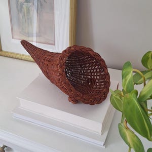 Fall Vintage Wicker Cornucopia Horn Basket Vase - Thanksgiving Decor Horn of Plenty Harvest Autumn Fall Decor fall kitchen decor tablescape