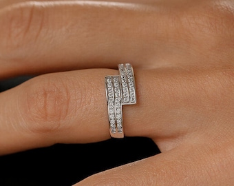 Curved Channel Set Band in Rhodium over Sterling Silver