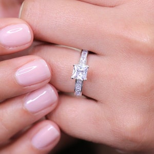 1.8 Ct Princess Cut Ring in Sterling Silver