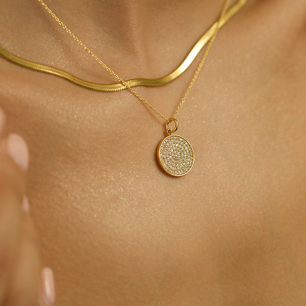 Shimmering rings deals necklace