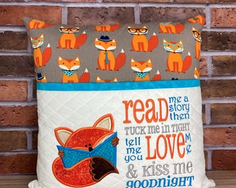 Fox reading pillow, embroidered design with pocket