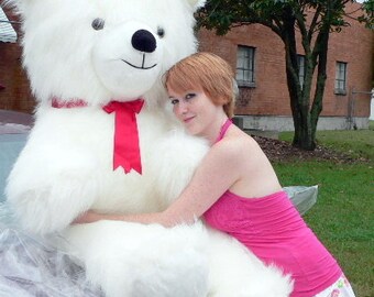 very big teddy bear