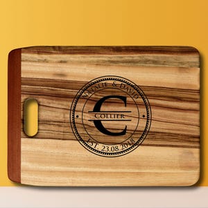 Red Cedar Handle X-Large (470x350x25mm) Camphor Laurel Wooden Chopping Board, Personalised Wedding Gift, Engagement Anniversary Gift