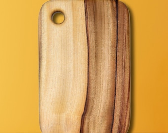 Byron Bay Medium (360x250x25mm) Camphor Laurel Wooden Chopping Board Personalised Unique Wedding Present, Family / Friends Christmas gift