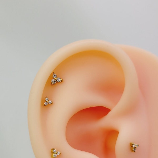 20G/18G/16G Titanium Flower 3 Stones Stud Push Pin Labret, Threadless Flat Back Earrings, Tragus Flat Back Stud, Helix Stud. Cartilage Nose