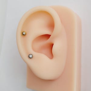 20G/18G/16G Titanium Flower CZ Stud Push Pin Labret, Threadless Flat Back Earrings, Tragus Stud, Flat Back Helix, Cartilage Nose, Gift Her