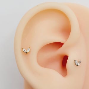 20G/18G/16G CZ Leaf Titanium Stud Push Pin Labret, Threadless Flat Back Earrings, Tragus Stud, Flat Back Stud, Helix Cartilage, Nose Stud