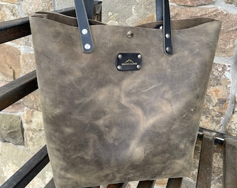 Stephanie Leather Tote in Sage