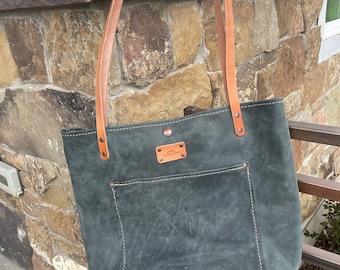 Laredo Tote in Crazy Horse Turquoise