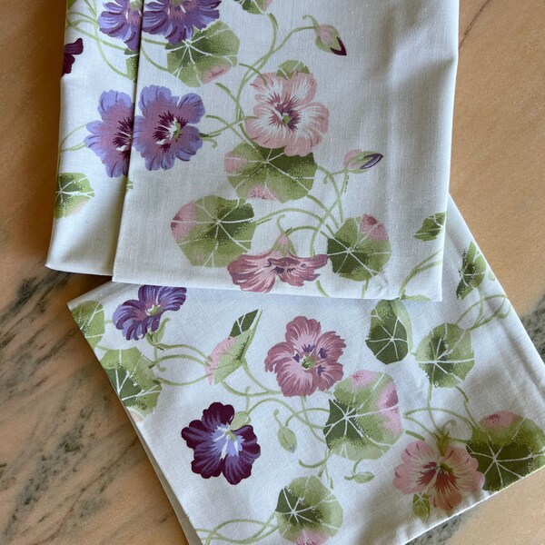 Vintage Deadstock Floral Patterned Pillowcases - Country Decor - Colourful Bedding