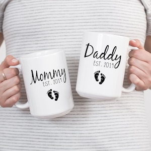 Juego de tazas para nuevos papás y mamás / Tazas de café para futuros papás y mamás / Regalos para futuros padres / Tazas con anuncio de embarazo / Tazas de café para nuevos padres