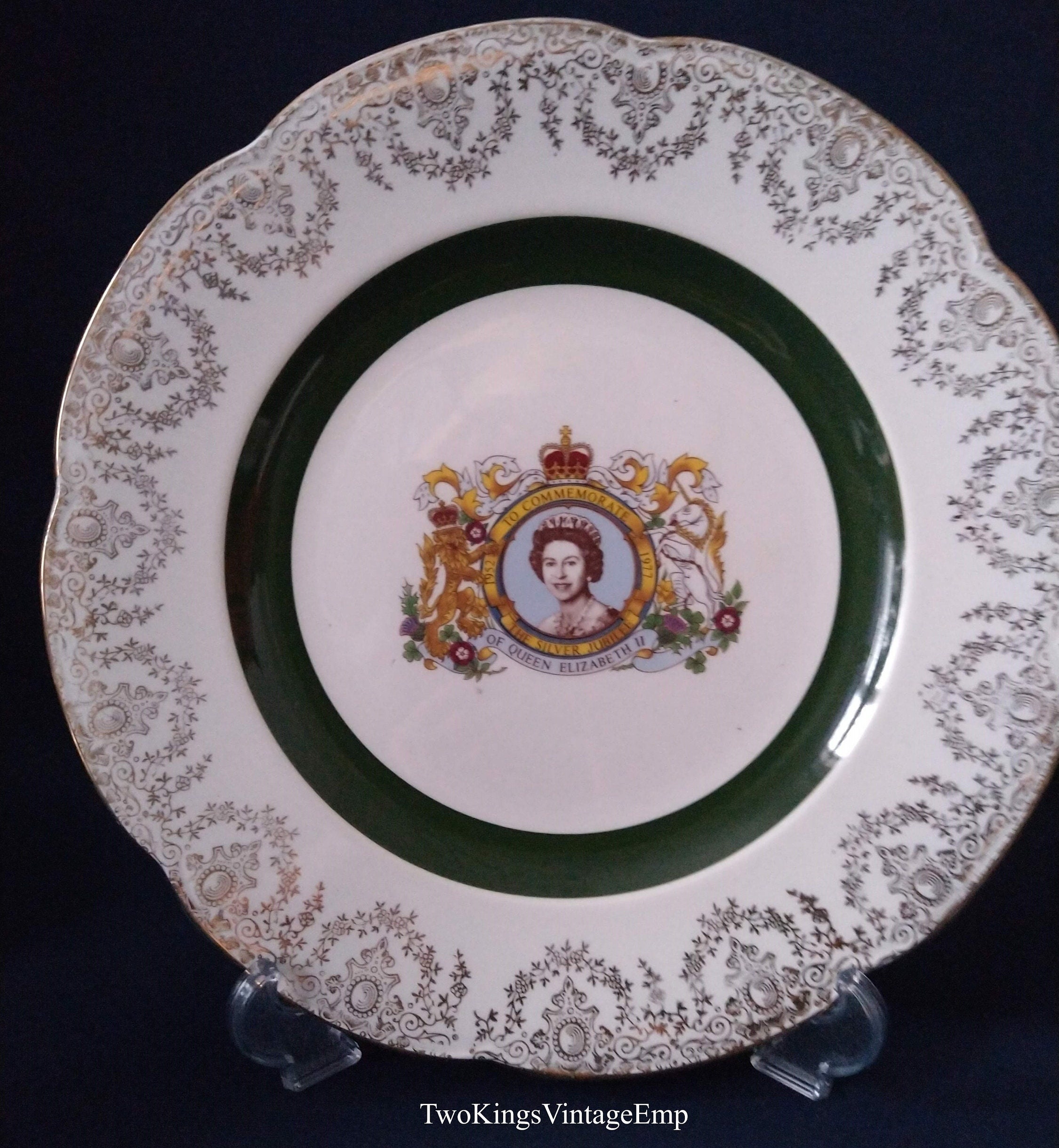 Queen Elizabeth II RePurposed Vintage Platter agrohort.ipb.ac.id