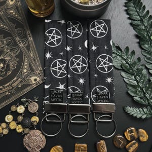 Pentacle Witchy Keychain