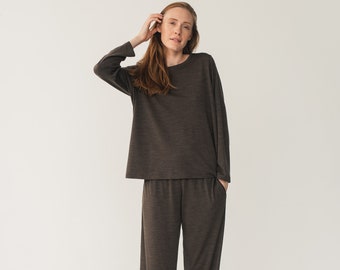 Long merino wool pajama set for women - Organic thermal loungewear in brown - GRETA top and EVA pants