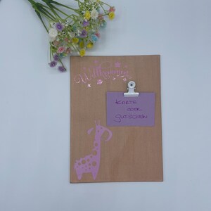Gutscheinverpackung inkl. Karte + Klammer Willkommen + Giraffe, pastelorange, rosa, flieder - 13 x 18cm