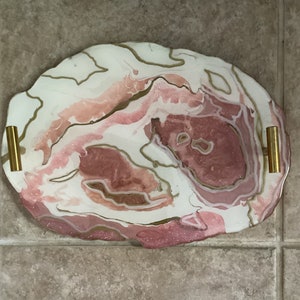 Geode style Decorative serving tray in raspberry, pink and white
