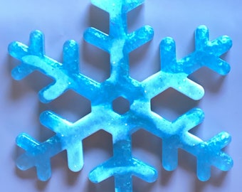 Christmas ornament in Blue and white large snowflake