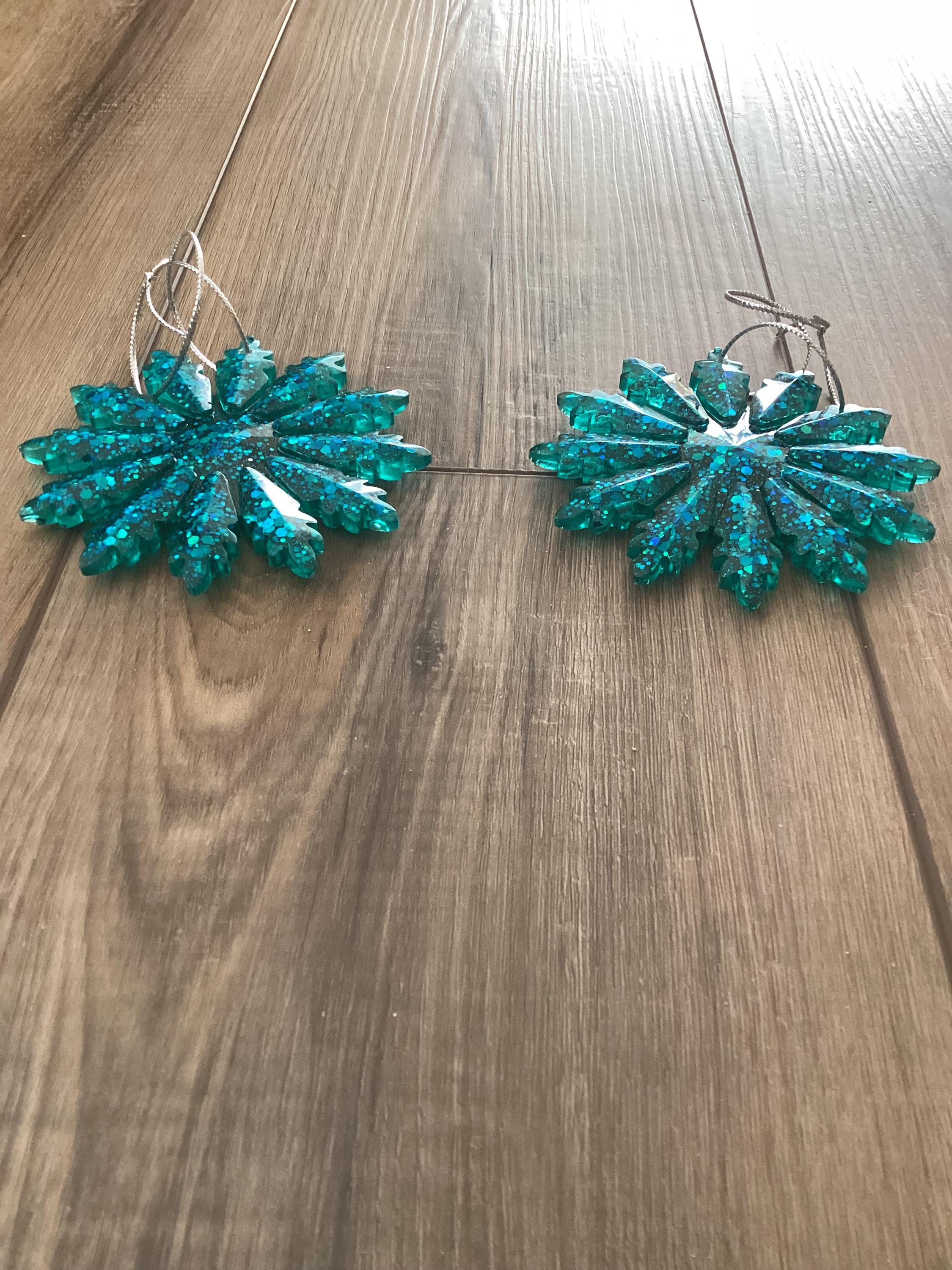 4 Inch Christmas Pin Wheel Snowflake Ornaments in Turquoise Blue Green ...