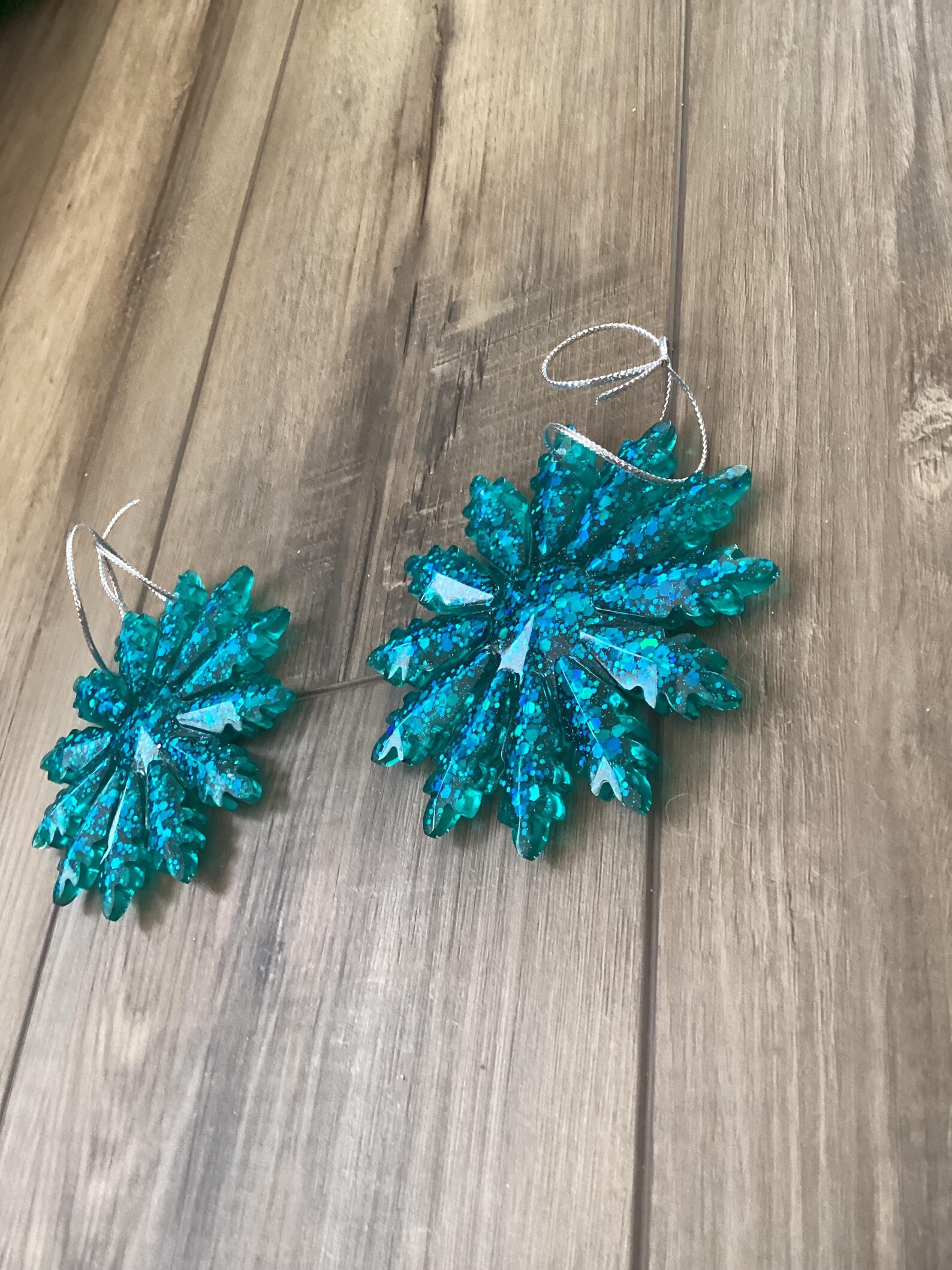 4 Inch Christmas Pin Wheel Snowflake Ornaments in Turquoise Blue Green ...