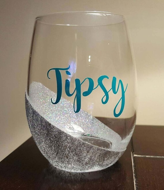 Pink Gettin Tipsy Glittered Wine Glass
