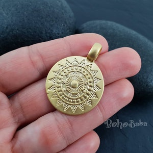 Guldmandala-hänge, tribala guldmyntberlocker, runt skivhänge, 1 st.