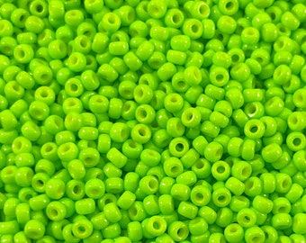 Miyuki Seed Beads, Round Rocailles 11/0, 4471, Duracoat Opaque Kiwi, 10 Grams