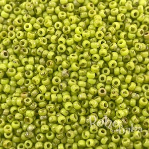 Miyuki Seed Beads, Round Rocailles 11/0, 4515 Picasso Opaque Chartreuse, 10 Grams