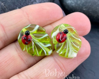 Lampworked Murano Leaf Bead, Handgjord Glasnyckelpiga på ett Löv Berlock, 1 st