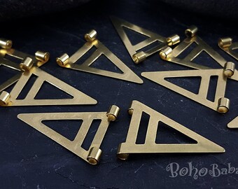 Raw Brass Triangle Pendants, Brass Triangle Connectors, Triangle Charms, Geometric Jewelry, Triangle Pendant, Earring Charms, 20 Pc