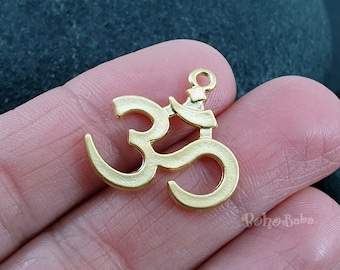 Gold Om Charms, Om Symbol Charms, Yoga Aum Charm, Gold Om Mantra Findings, 4 Pc