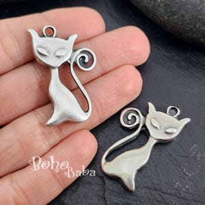 Antique Silver Plated Cat Charm, Large Silver Cat Pendant, 1Pc