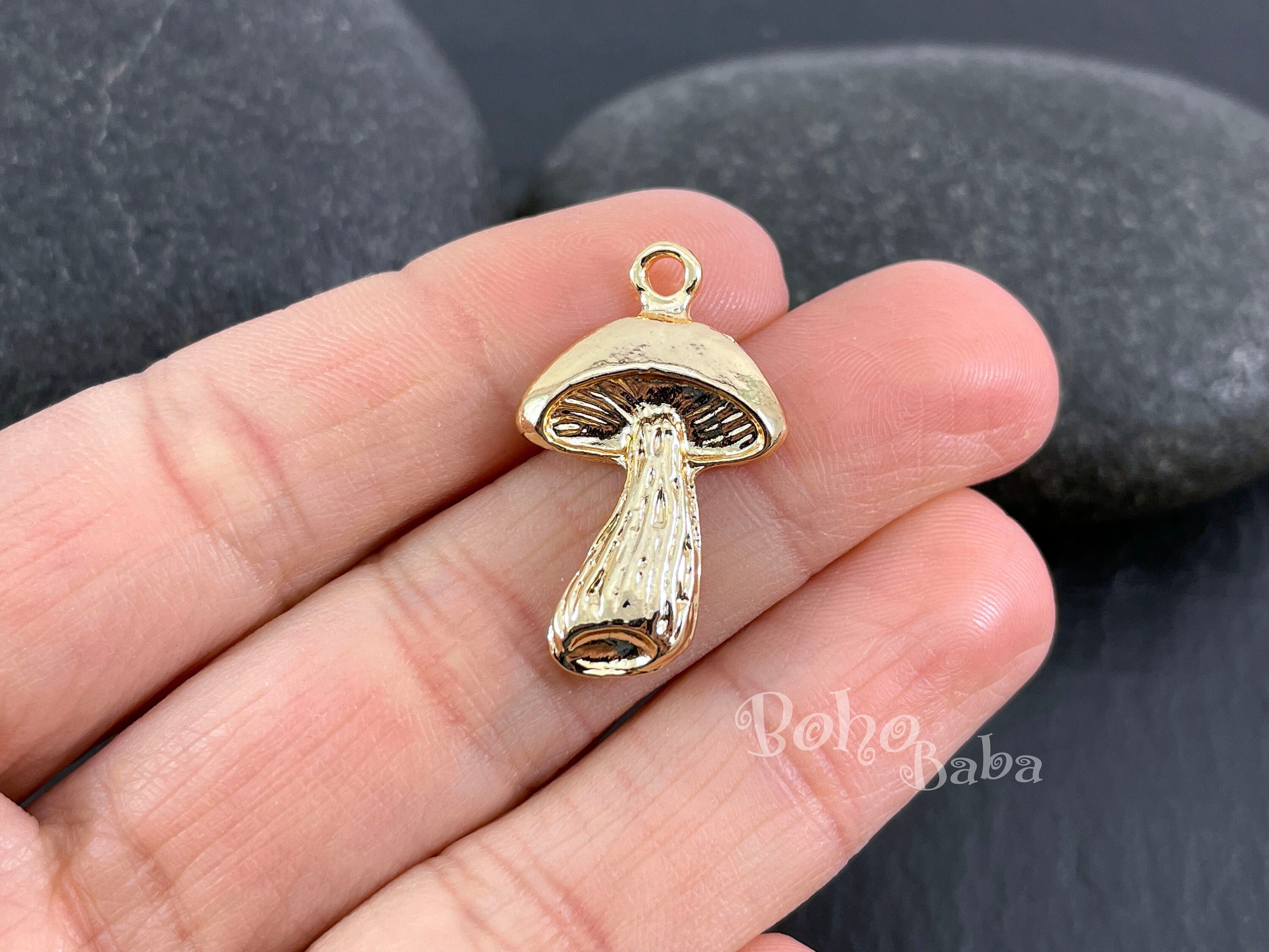 Mushroom Pendant Necklace - Gold – Helen + Hildegard