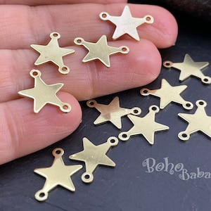 Encantos de estrella de latón, encantos de conector de estrella de latón crudo, etiquetas, encantos de estrella con dos bucles, hallazgos de latón, espacios en blanco de estrella, 30 piezas